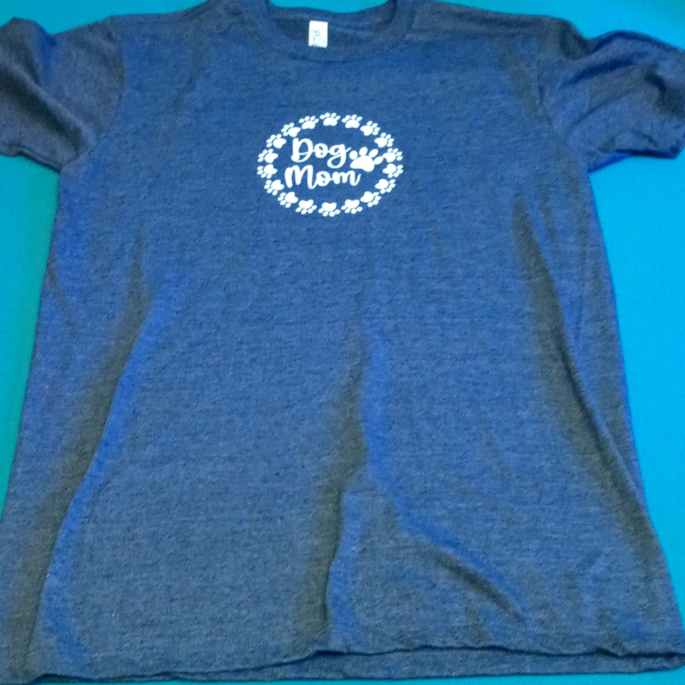 Dog Mom Tee Size Small